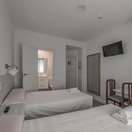 Hostal Lar-2